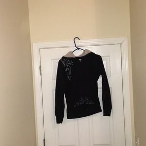 Am selling this beautiful winter jacket😃😃😃😃❤️